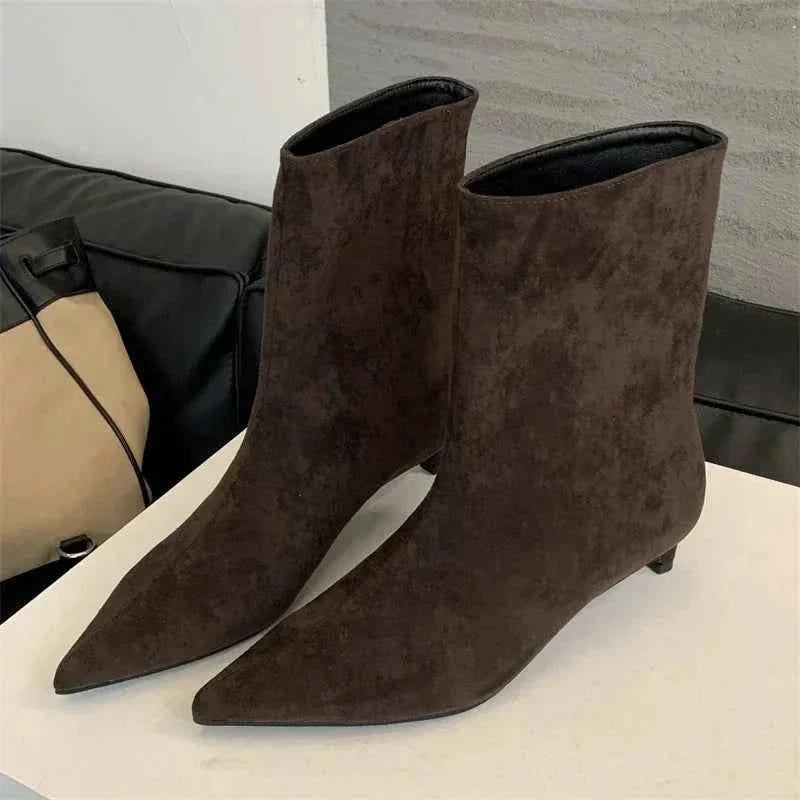 Marlow | Women's Pointed Toe Kitten Heel Ankle Boot
