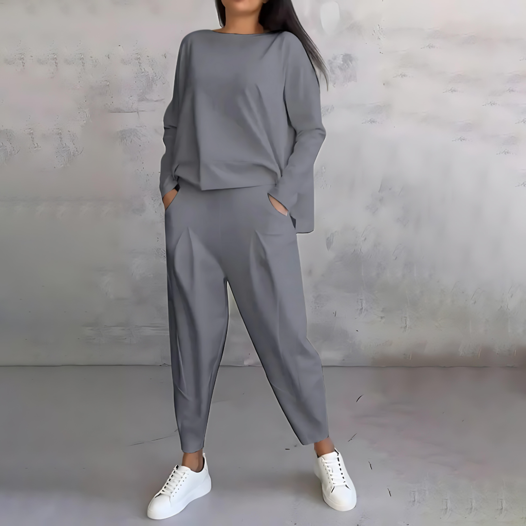 Marlow | Women's Loose-Fit Long Sleeve Top and Tapered Trousers Co-Ord Set