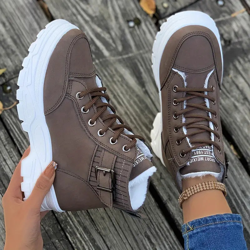 Willa | Women's Lace-Up Buckle Platform Winter Snow Boot