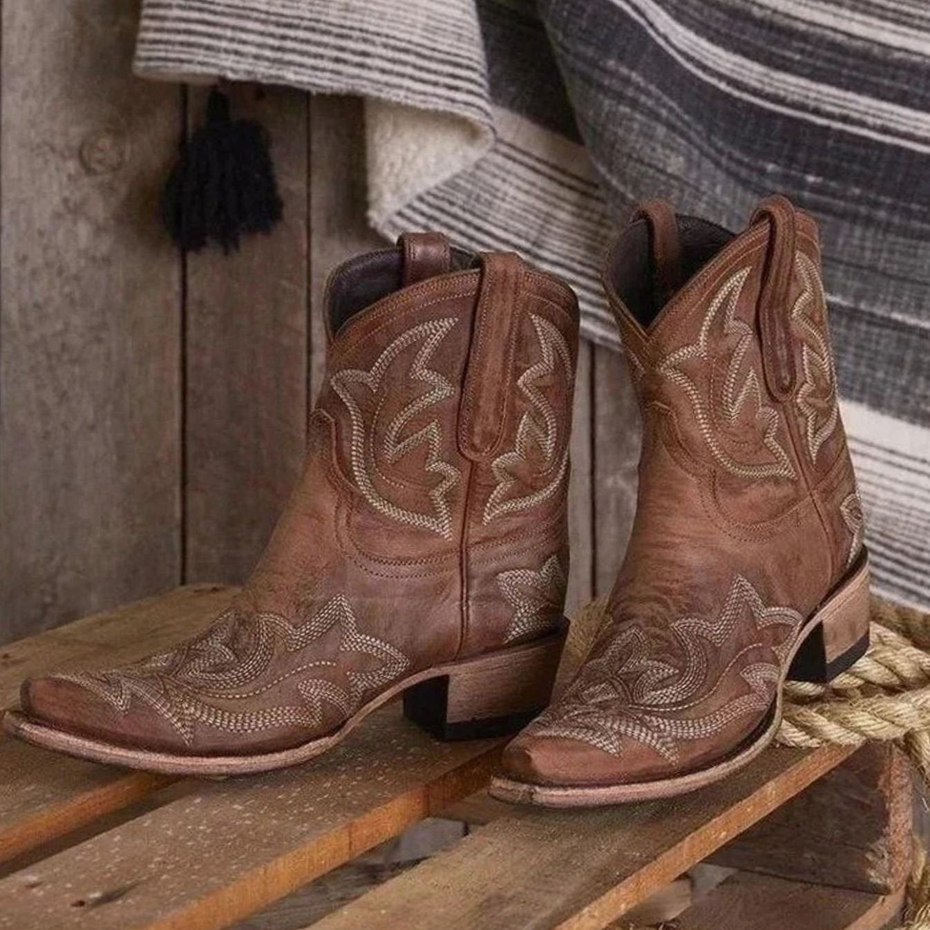 Dashwyn | Women's Embroidered Western Cowgirl Ankle Boot Block Heel